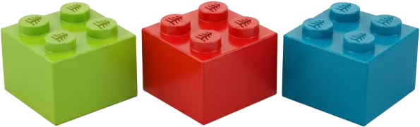 Tre legobitar, en grön, en röd och en blå