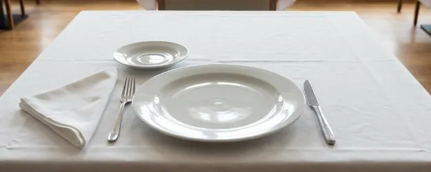 En tom tallrik. Det måste vara fastedag?