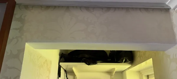 Överstycket till dörröppningen i min hall efter 15 års renovering.